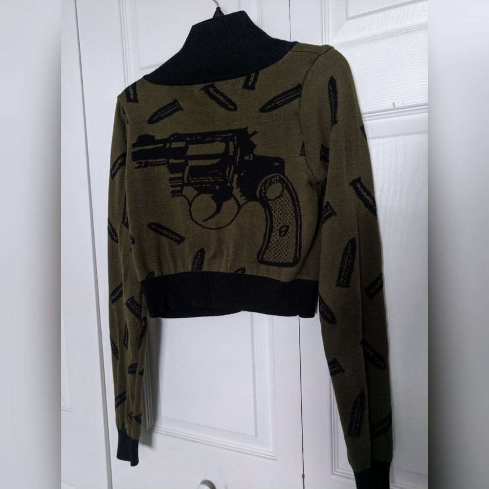 Sz M Betsey Johnson revolver bullet cardigan